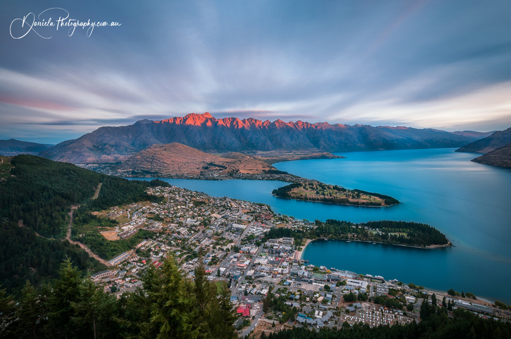 Queenstown -Red Light on the Remarkable Mountain
